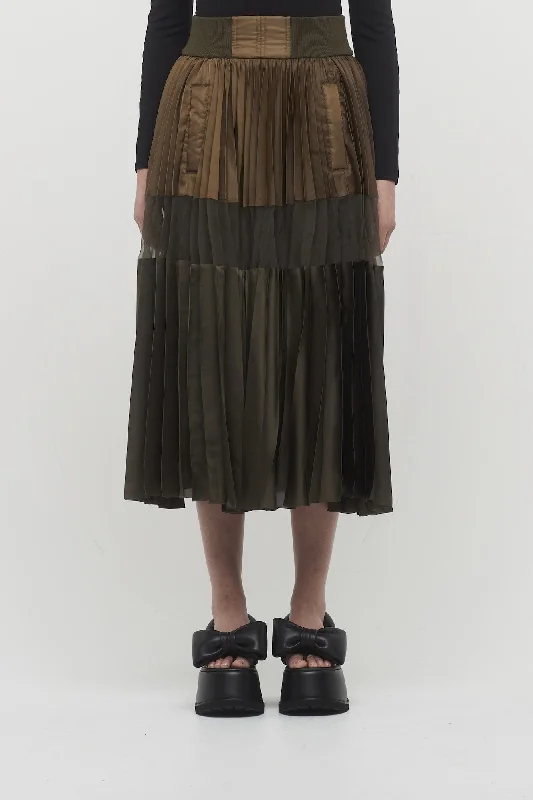 Sports Fitness Wear Sacai Nylon Twill Skirt in Olive